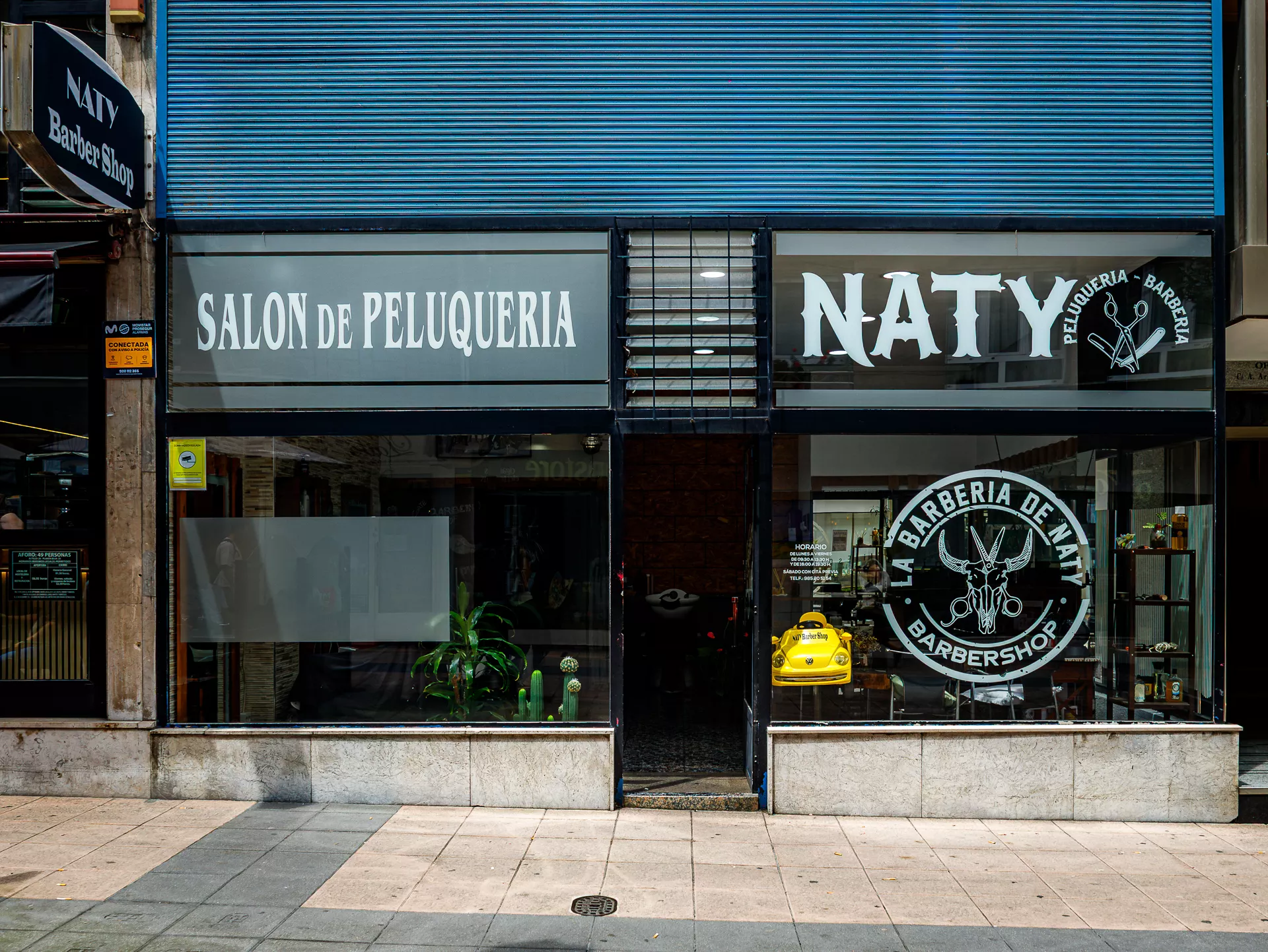 Fachada de Naty Peluquería Barbería